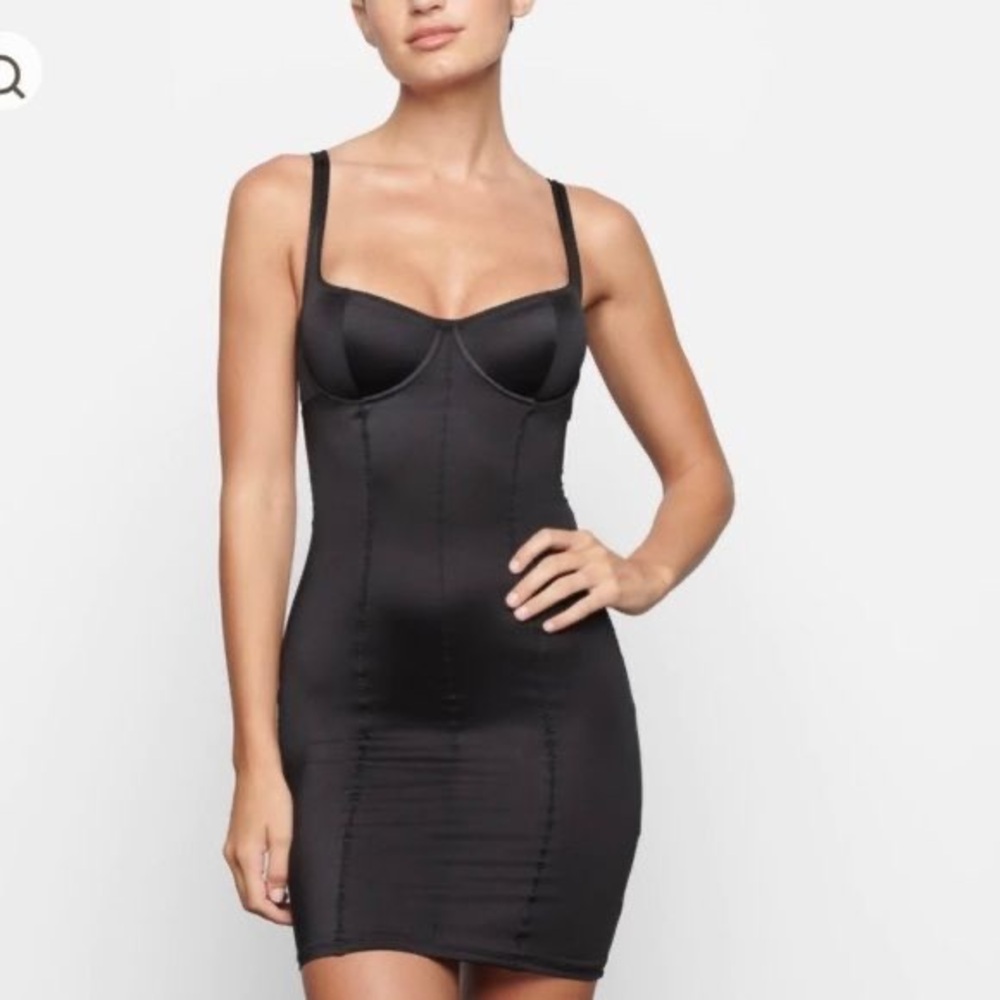 NWT Skims Stretch satin dress in Onyx